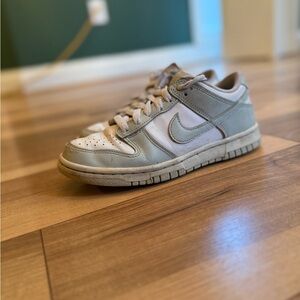Nike Dunks youth Size 4